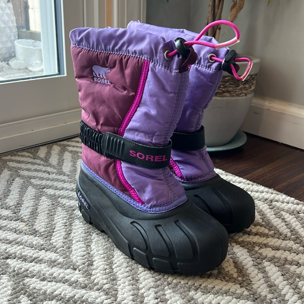 Sorel boots kids size 1
